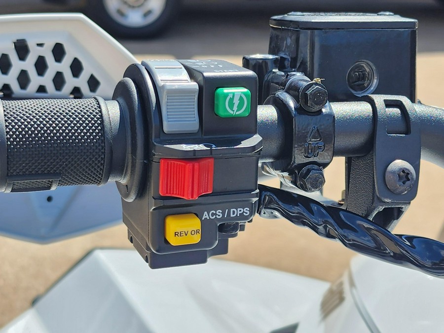 2024 Can-Am RENEGADE X XC 1000R