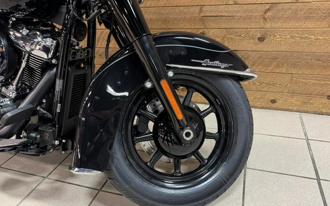 2026 Harley-Davidson® Heritage Classic Vivid Black Black Cast Wheels FLHC