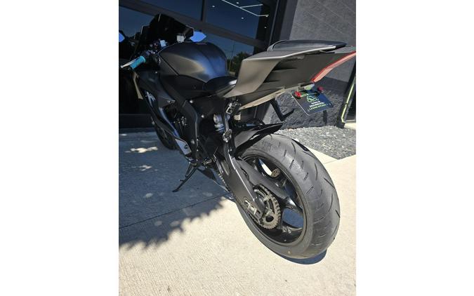 2019 YZF-R6 - Yamaha