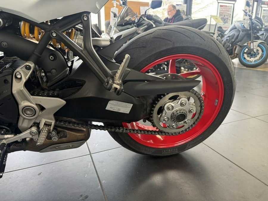 2017 Ducati SuperSport S Star White Silk Red