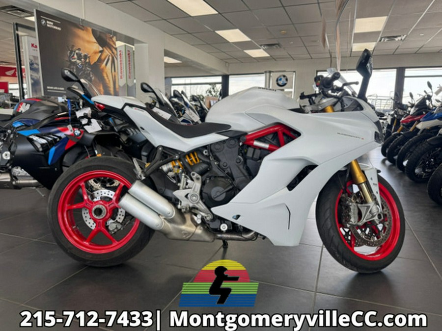 2017 Ducati SuperSport S Star White Silk Red