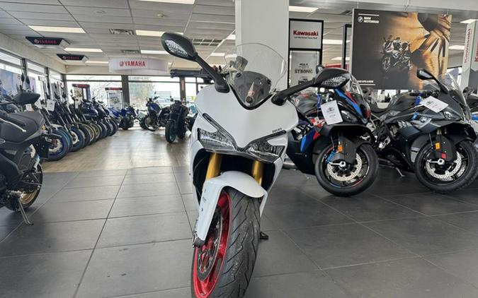 2017 Ducati SuperSport S Star White Silk Red