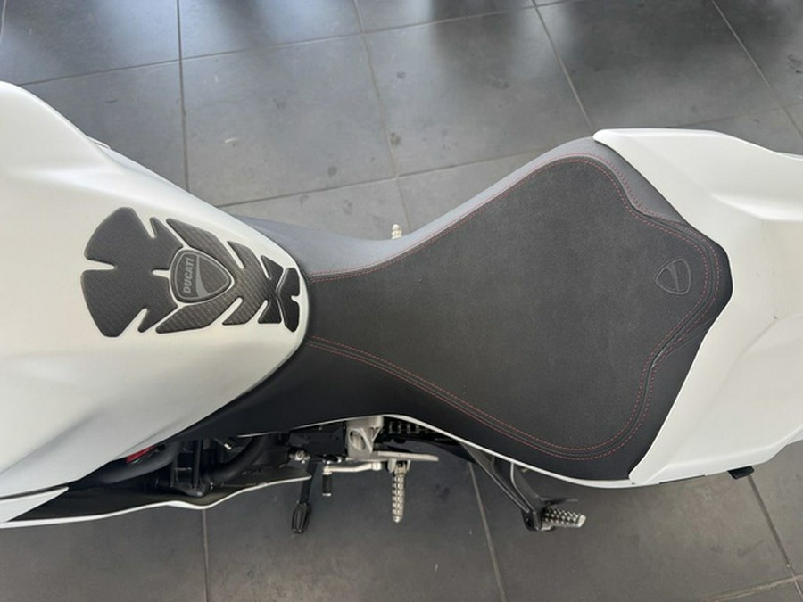 2017 Ducati SuperSport S Star White Silk Red