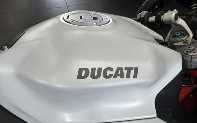 2017 Ducati SuperSport S Star White Silk Red