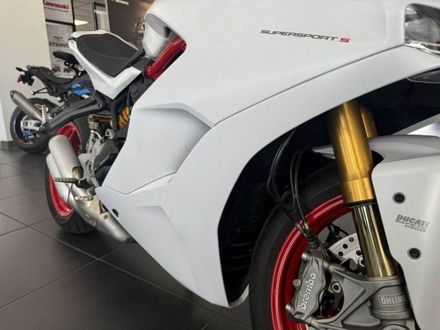 2017 Ducati SuperSport S Star White Silk Red