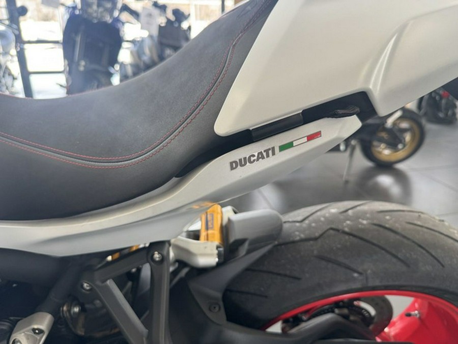 2017 Ducati SuperSport S Star White Silk Red