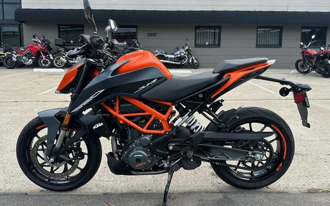 2023 KTM Duke 390