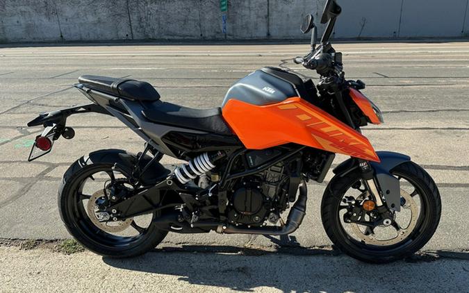 2024 KTM Duke 250