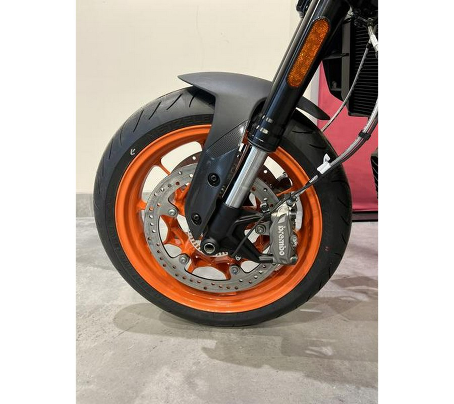 2023 Indian Motorcycle® FTR Stealth Gray/Orange Burst