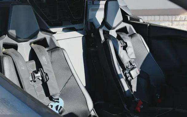 2026 CAN-AM MAVERICK R X RS WITH SMARTSHOX 999T DCT