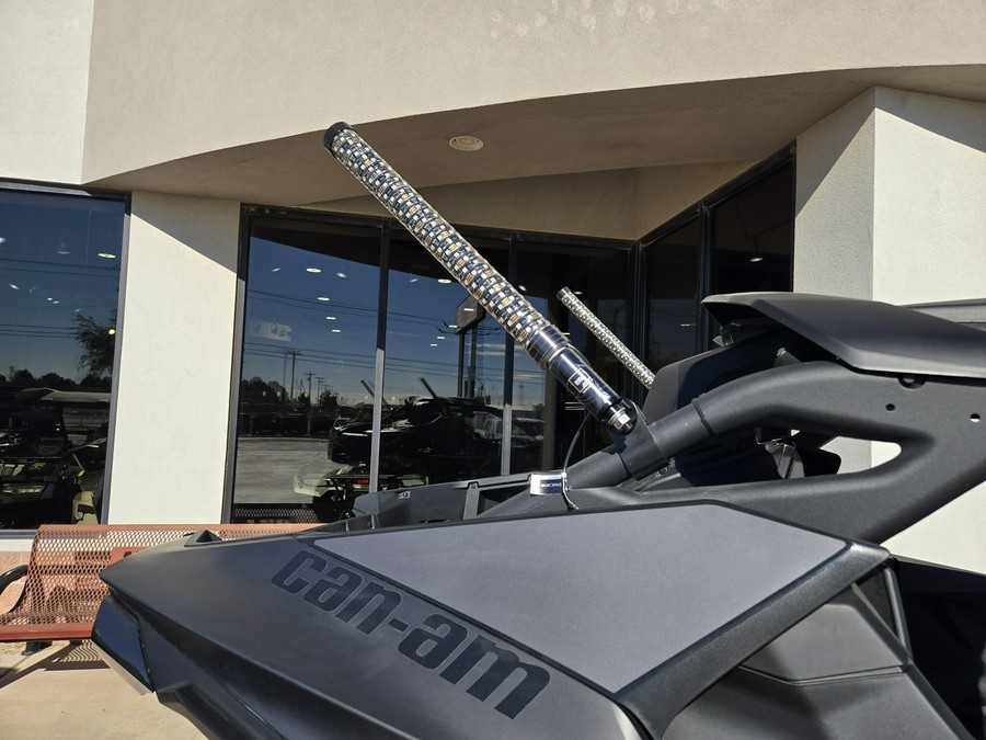 2026 CAN-AM MAVERICK R X RS WITH SMARTSHOX 999T DCT