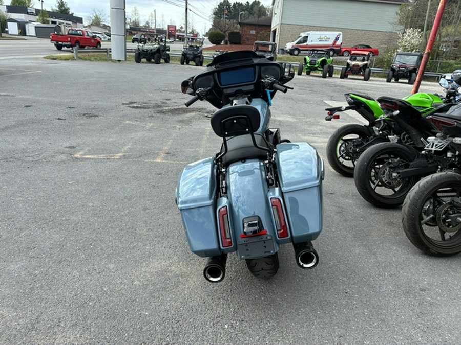2024 Harley-Davidson FLHX