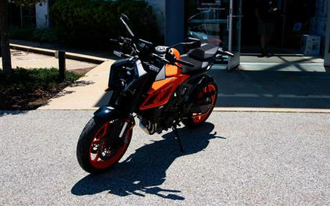 2024 KTM 990 Duke