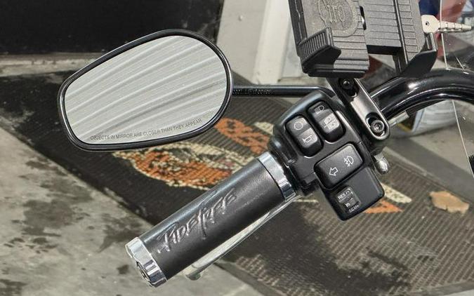 2019 Harley-Davidson® FLHCS - Heritage Classic 114