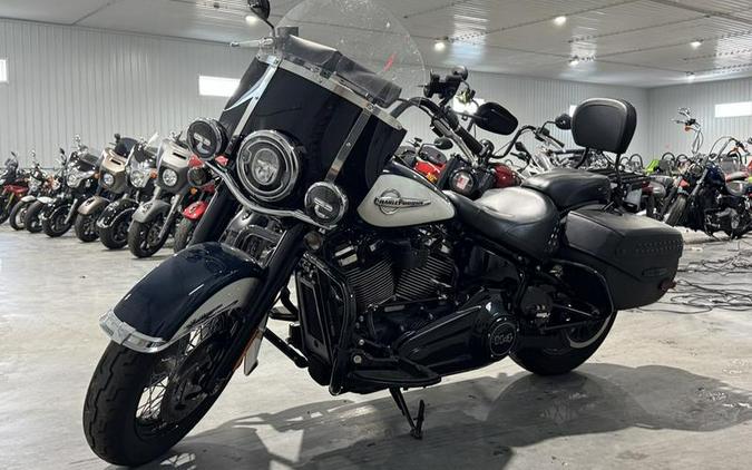 2019 Harley-Davidson® FLHCS - Heritage Classic 114