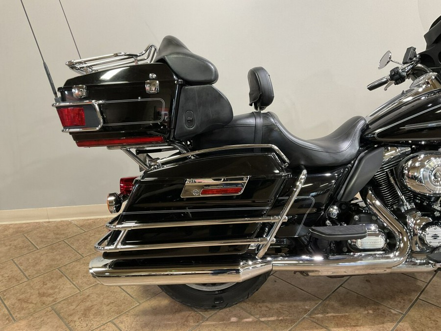 2012 Harley-Davidson® Electra Glide® Classic Vivid Black FLHTCU103