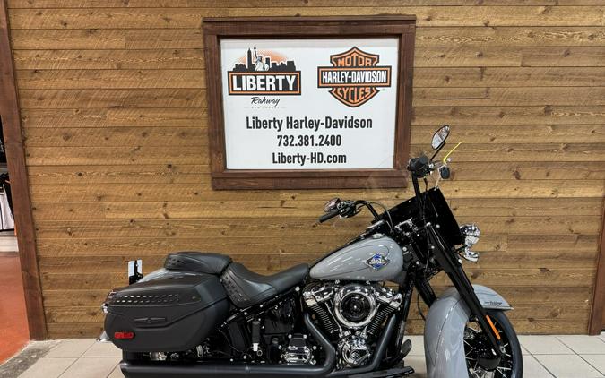 2026 Harley-Davidson® Heritage Classic Dark Billiard Gray Black Laced Wheels FLHC