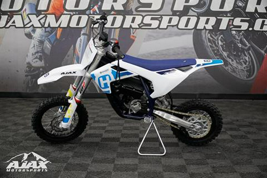 2024 Husqvarna EE 5