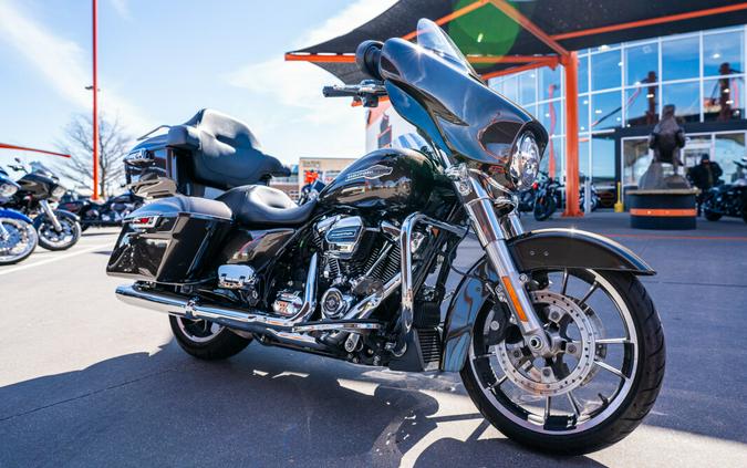 2021 Street Glide River Rock Gray FLHX