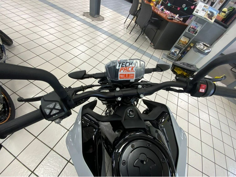 2023 KTM Duke 790