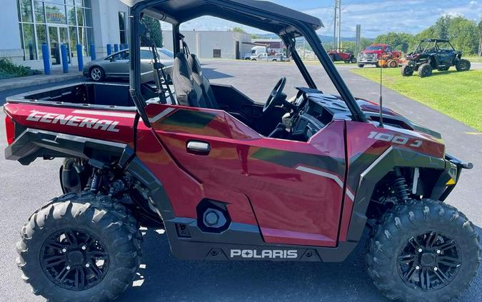 2021 Polaris® General 1000 Deluxe