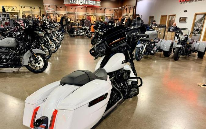 2025 Harley-Davidson® FLHX - Street Glide®