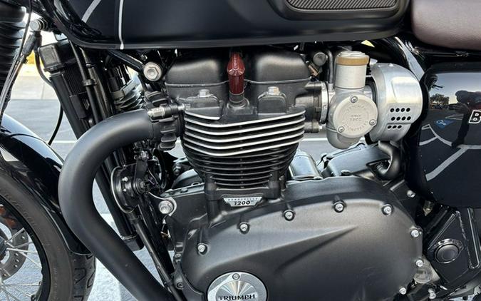 2023 Triumph Bonneville T120 Black Sapphire Black / Matte Sapph