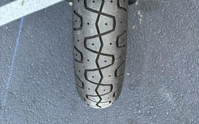 2023 Triumph Bonneville T120 Black Sapphire Black / Matte Sapph