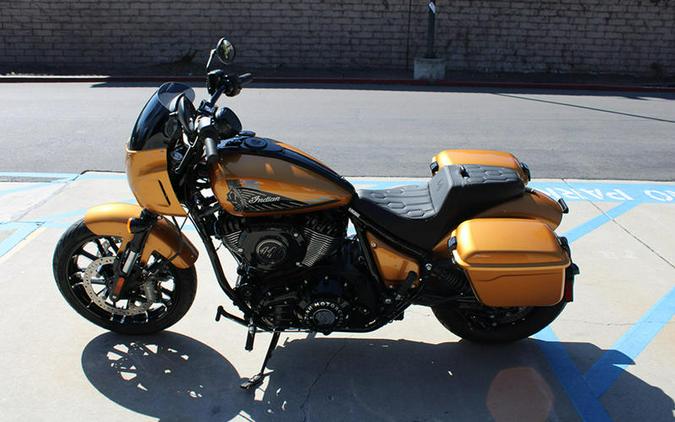 2026 Indian Motorcycle® Sport Chief RT Vibrant Orange Metallic