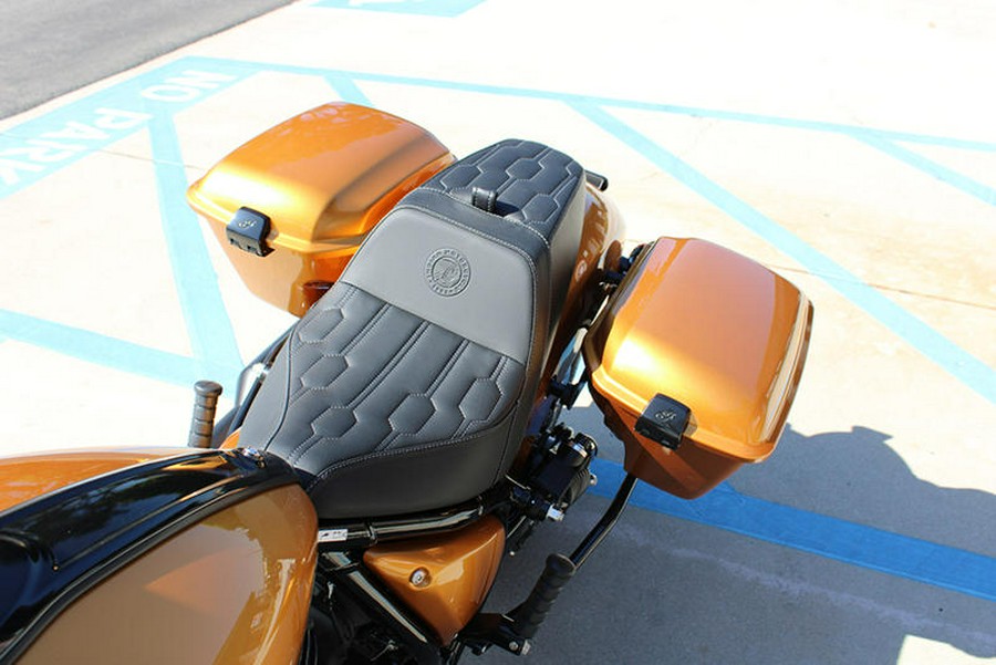 2026 Indian Motorcycle® Sport Chief RT Vibrant Gold Metallic