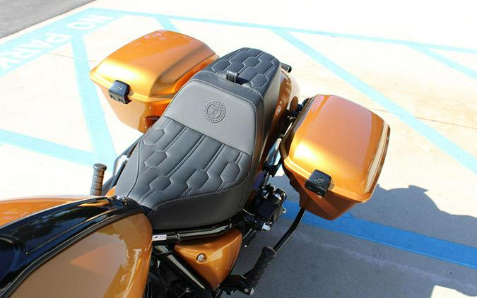 2026 Indian Motorcycle® Sport Chief RT Vibrant Orange Metallic
