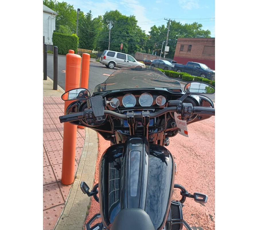 2021 Harley-Davidson Street Glide Special Vivid Black - Black Finish