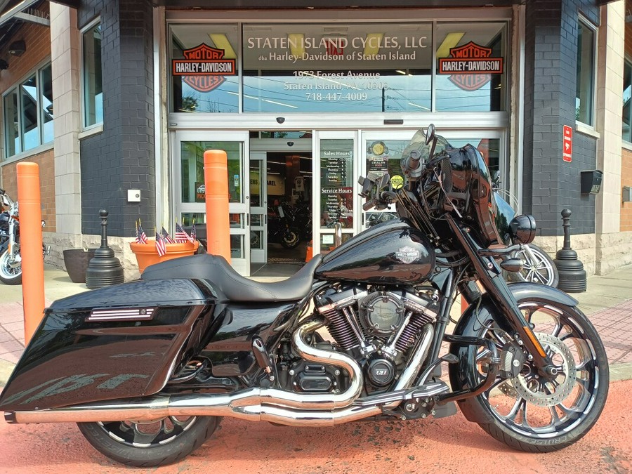 2021 Harley-Davidson Street Glide Special Vivid Black - Black Finish