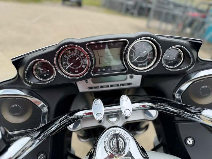 2022 Kawasaki Vulcan® 1700 Voyager® ABS