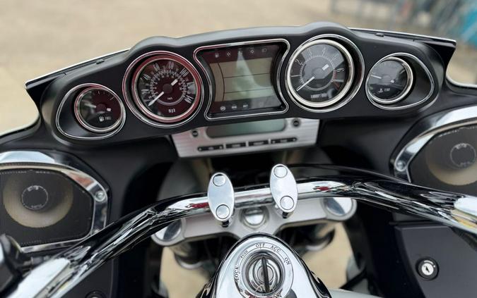 2022 Kawasaki Vulcan® 1700 Voyager® ABS