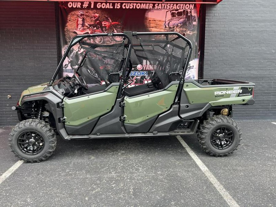 2023 Honda® Pioneer 1000-6 Deluxe Crew