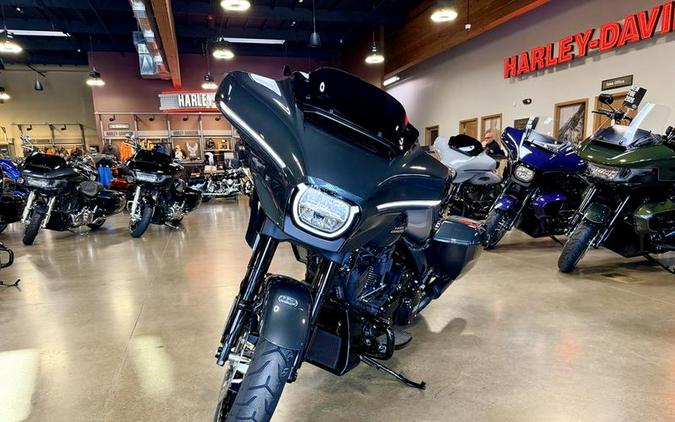 2025 Harley-Davidson® FLHX - Street Glide®