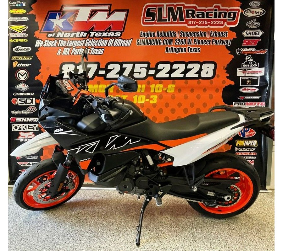 2024 KTM 890 SMT