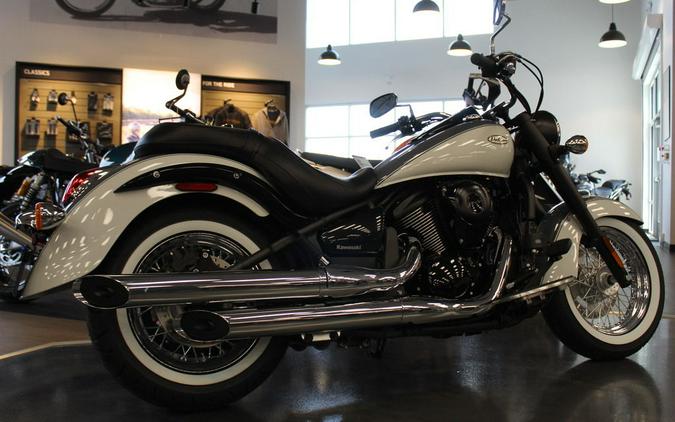 2024 Kawasaki Vulcan® 900 Classic