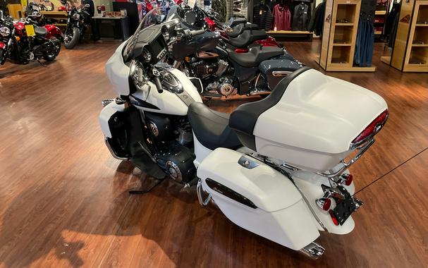 2020 Indian Motorcycle Indian® Roadmaster® Dark Horse®