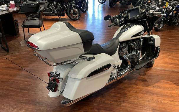 2020 Indian Motorcycle Indian® Roadmaster® Dark Horse®