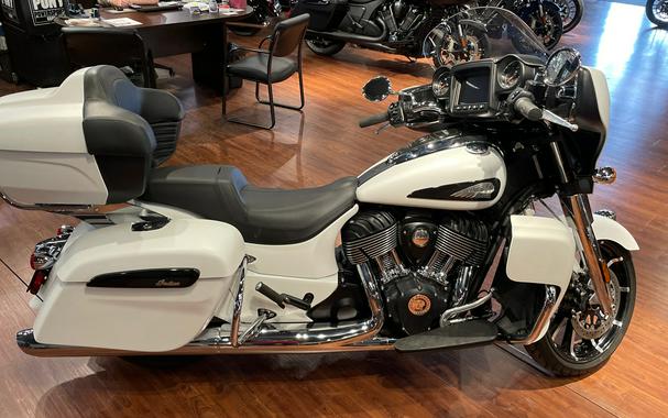 2020 Indian Motorcycle Indian® Roadmaster® Dark Horse®