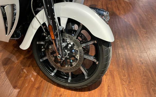 2020 Indian Motorcycle Indian® Roadmaster® Dark Horse®