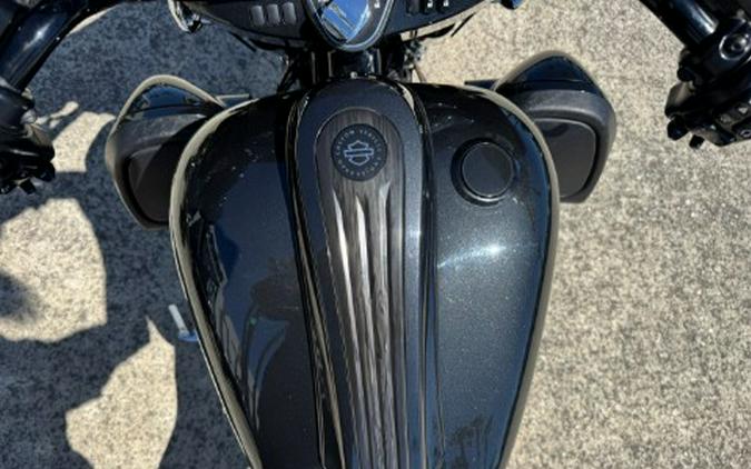 2017 Harley-Davidson CVO™ Street Glide®