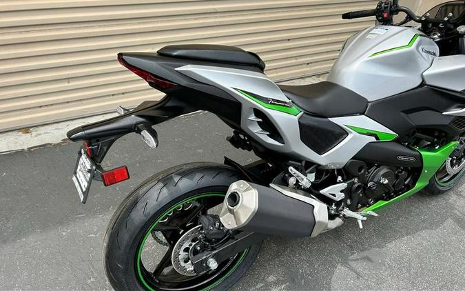 2024 Kawasaki Z7 Hybrid ABS