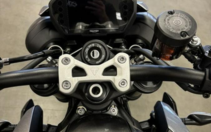 2025 Triumph Street Triple 765 RS Silver Ice