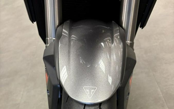 2025 Triumph Street Triple 765 RS Silver Ice