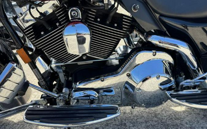 2005 Harley-Davidson FLHRCI Road King® Classic