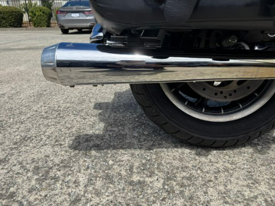 2005 Harley-Davidson FLHRCI Road King® Classic
