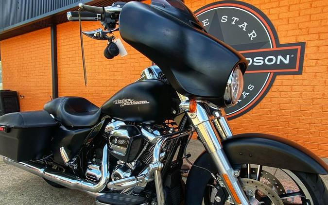 2017 Harley-Davidson® FLHX - Street Glide®